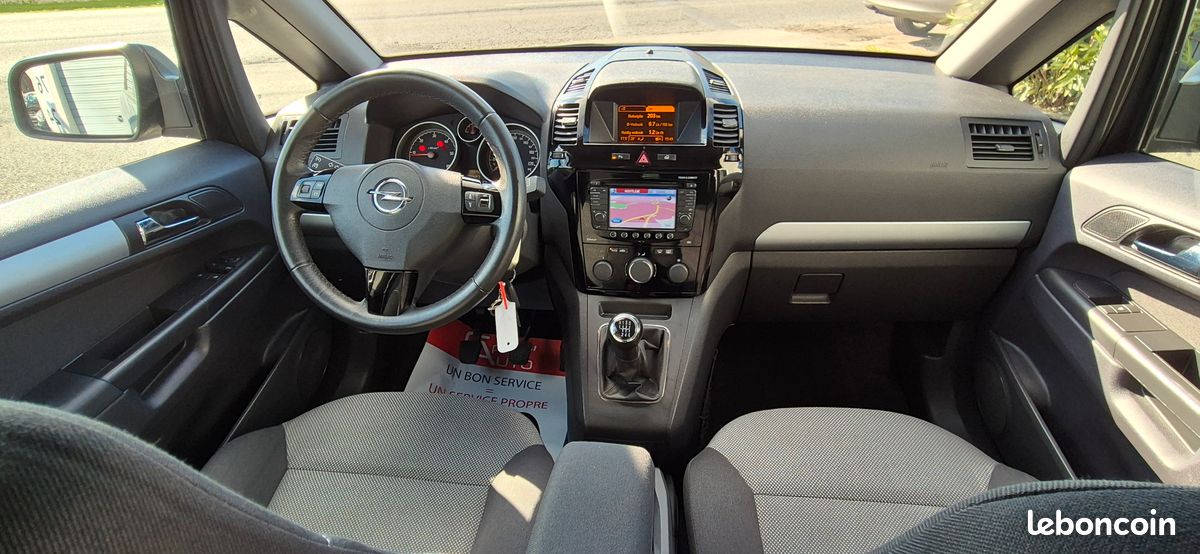 ZAFIRA 1.7CDTI 110 FAMILY 7 Places - RÉVISION/DISTRIBUTION OK (image 4)