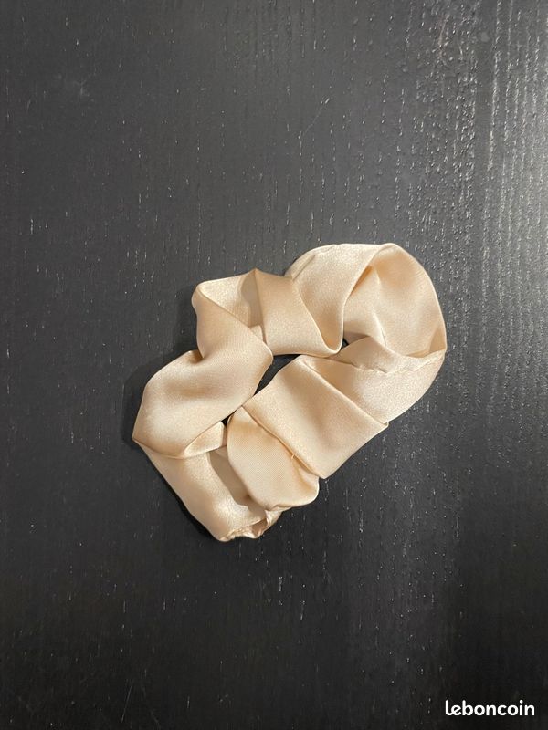 Chouchou cheveux satiné crème (image 1)