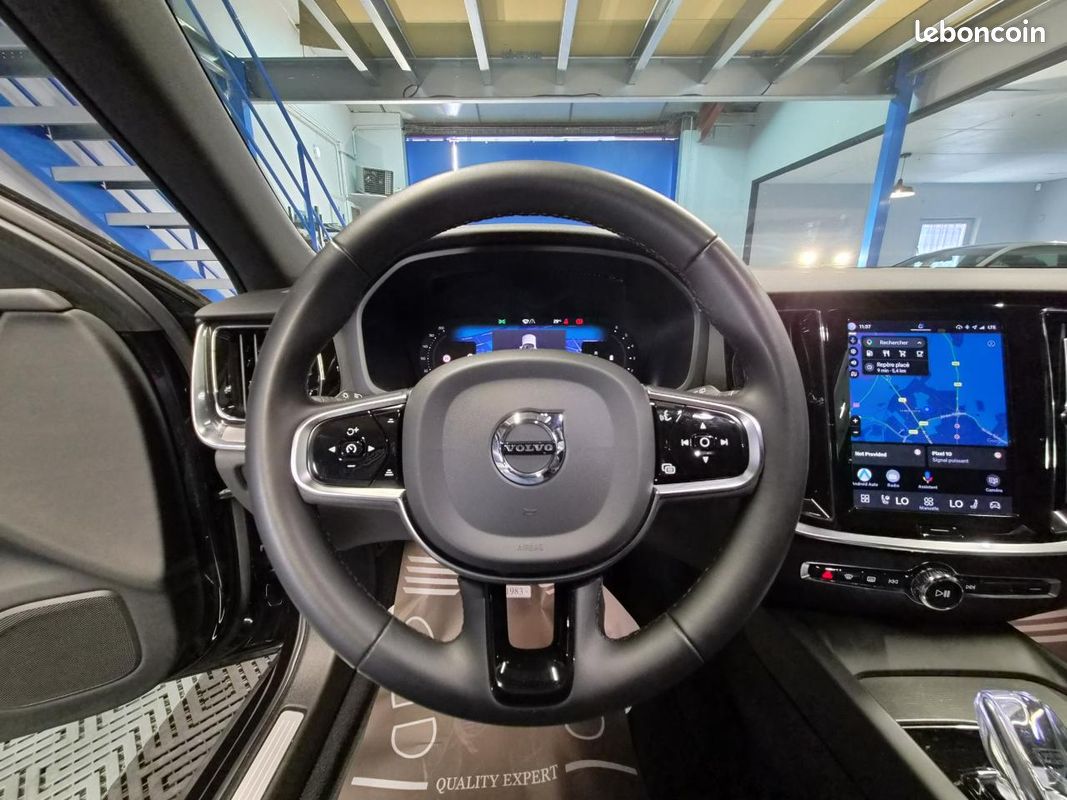 VOLVO V60 2.0 B4 197 Hybrid Style Dark Geartronic BVA (image 18)