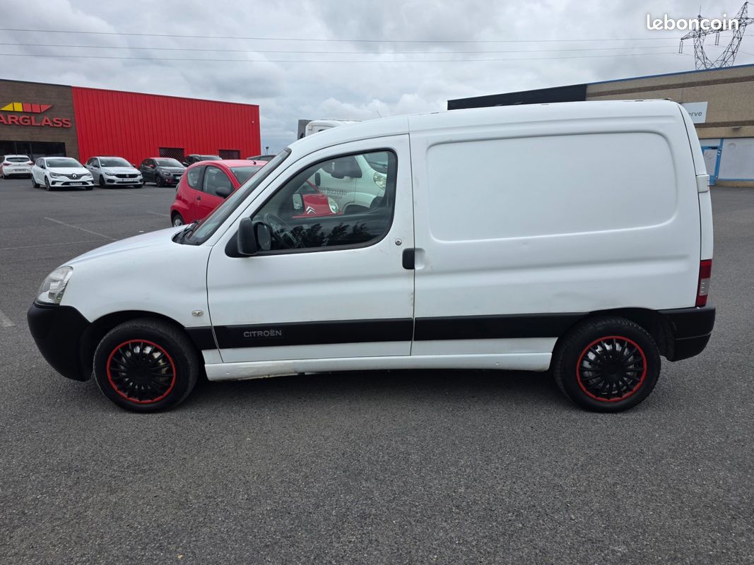 Citroën Berlingo 1.6 HDI 75CV FAIBLE KILO DISTRIB OK (image 11)