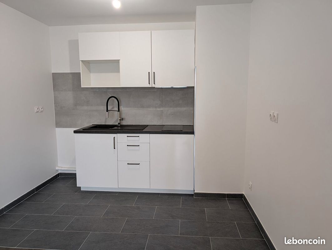 Appartement a louer puteaux - 2 pièce(s) - 42 m2 - Surfyn