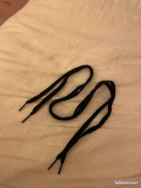 1 paire de lacets noirs 90 cm pour chaussures/baskets avec 6 paires d'œillets. Lacets neufs (image 5)