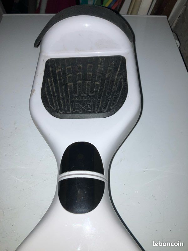 Hoverboard blanc. Tres peu servi (image 1)