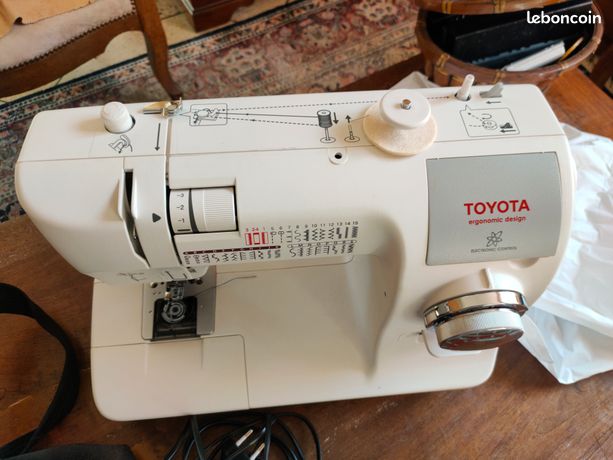 Machine a coudre toyota d'occasion - Électroménager - leboncoin