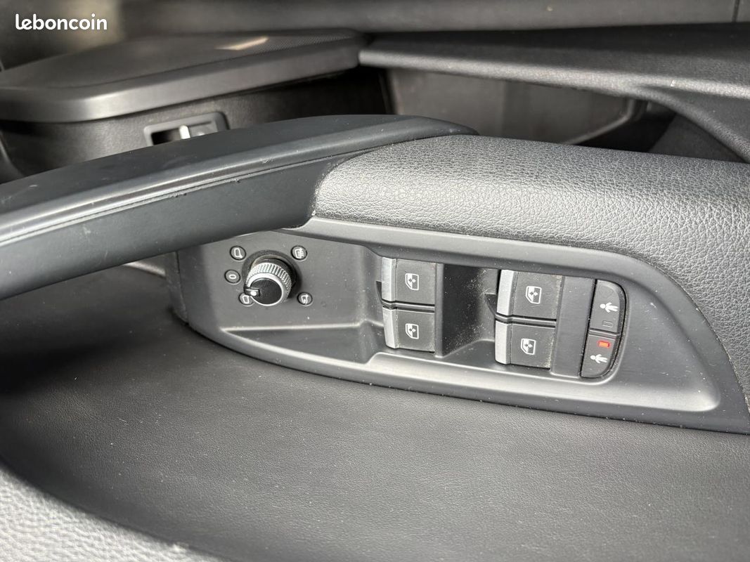 AUDI Q5 Quattro 2.0 TDI 190 S tronic S line (image 16)