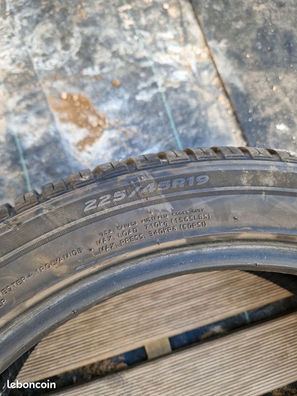 Pneu Hankook (image 1)