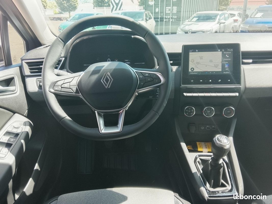 Renault Clio (5) génération Blue dCi 100 -25 + Navigation (image 18)