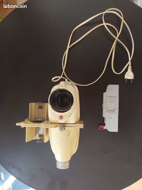 Projecteur De Diapositives Kodak Senior N°1 - Fabriqué En France, 35 Mm