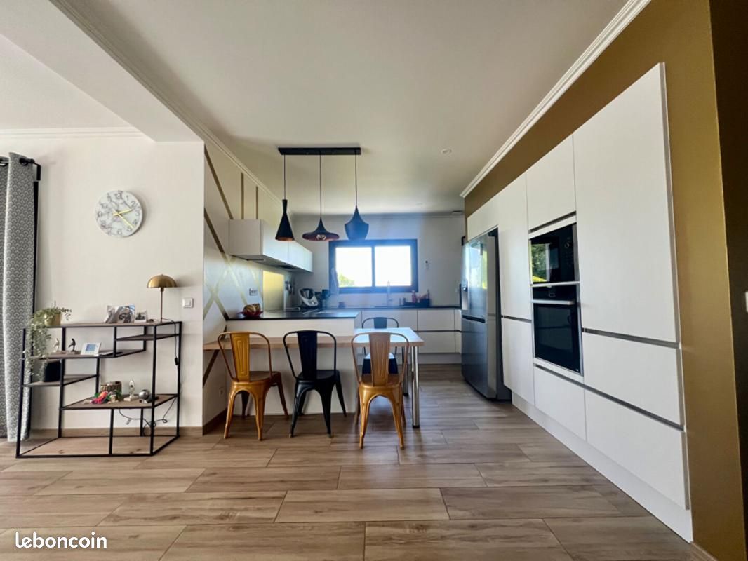 Maison 6 pièces 160 m² · à Besançon · 160 m² · 575 000 €