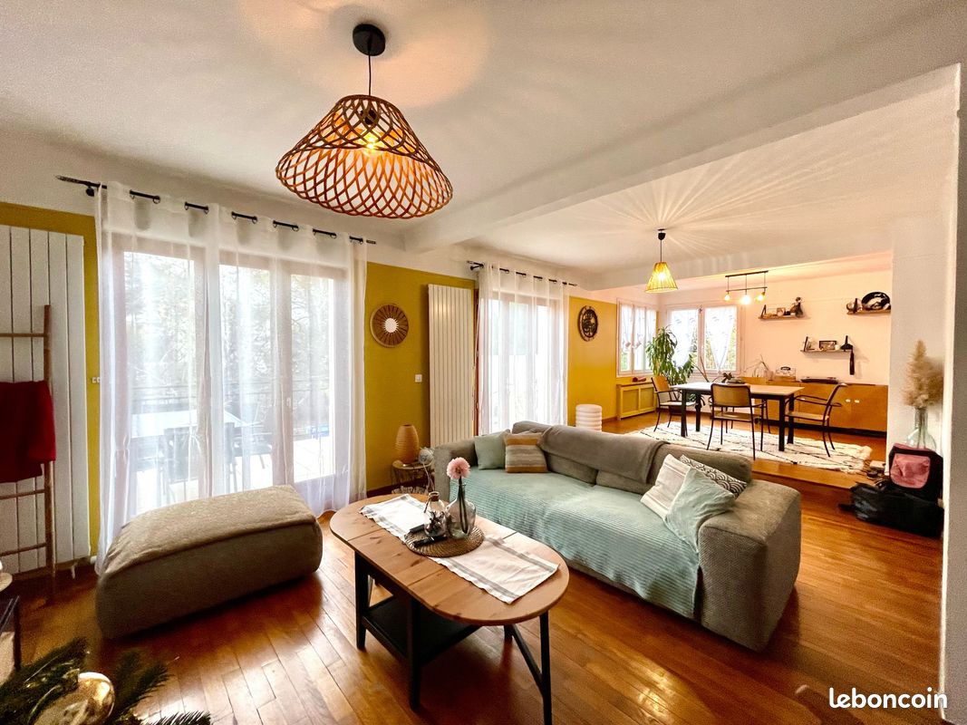 Maison 6 pièces 157 m² · à Livry-Gargan · 157 m² · 375 000 €