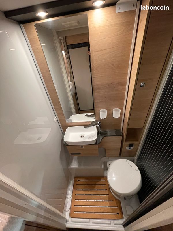 Dethleffs integral 5.99m boite auto (image 4)