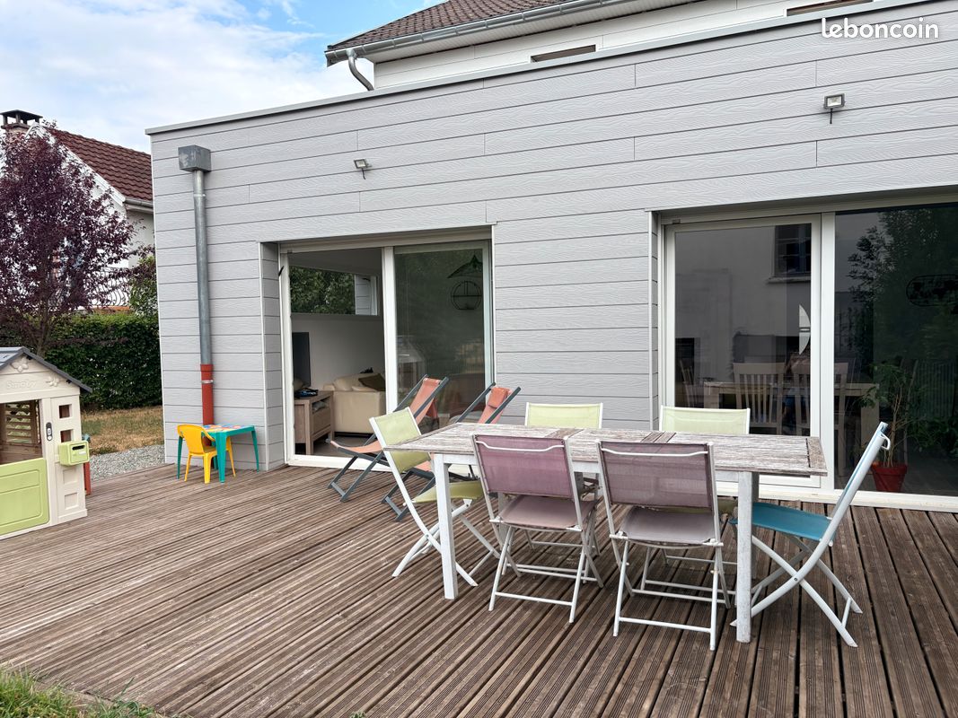 Maison 5 pièces 130 m² · à Saint-Sauveur · 130 m² · 865 €