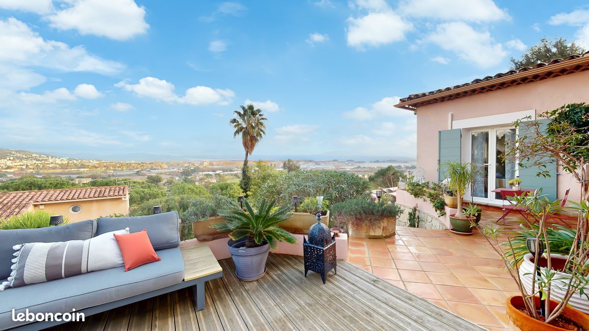 Maison 6 pièces 145 m² · à Hyères · 145 m² · 810 000 €