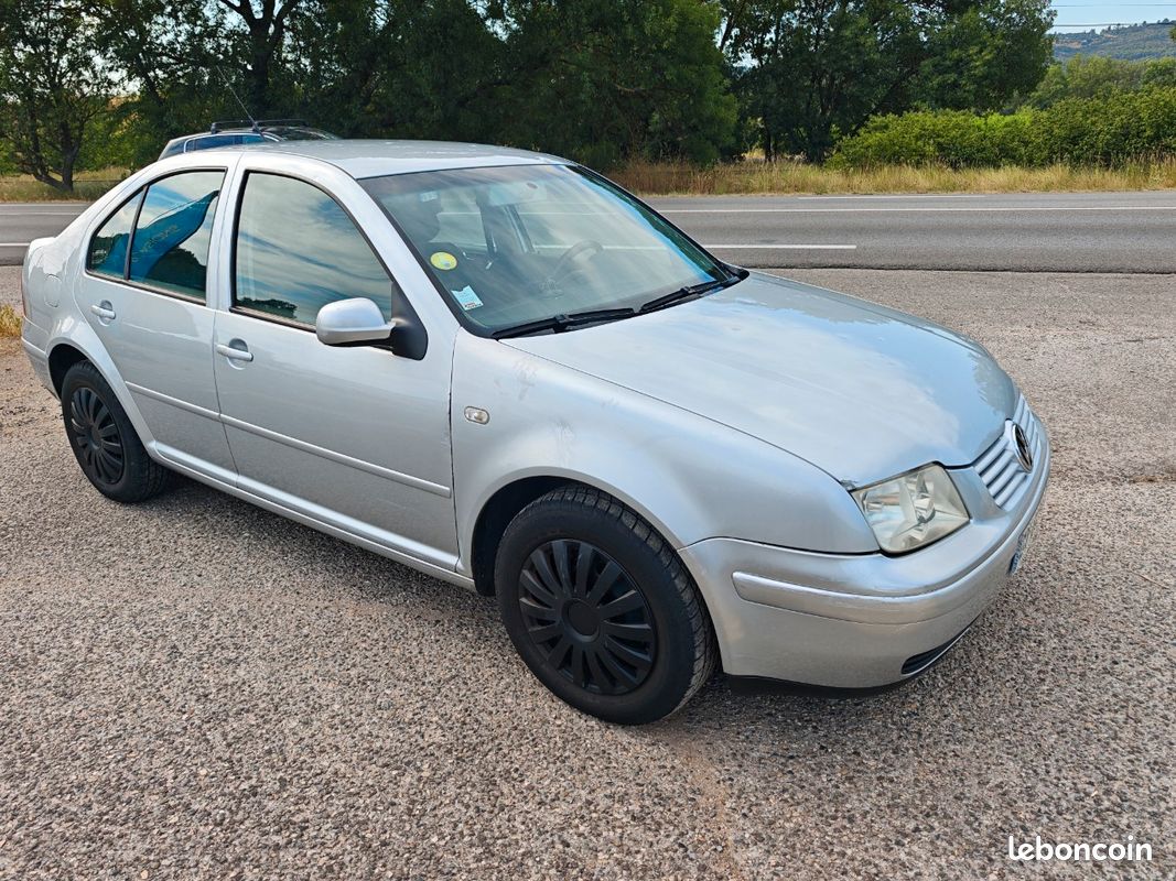 WOLKSWAGEN BORA 1.6i 100CV / BOITE AUTOMATIQUE / ATTELAGE / CT OK (image 3)