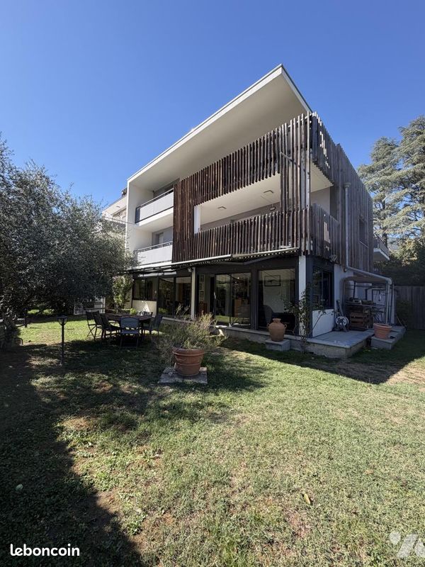Appartement 101 m² · à Saint-Martin-d'Hères · 101 m² · 380 000 €