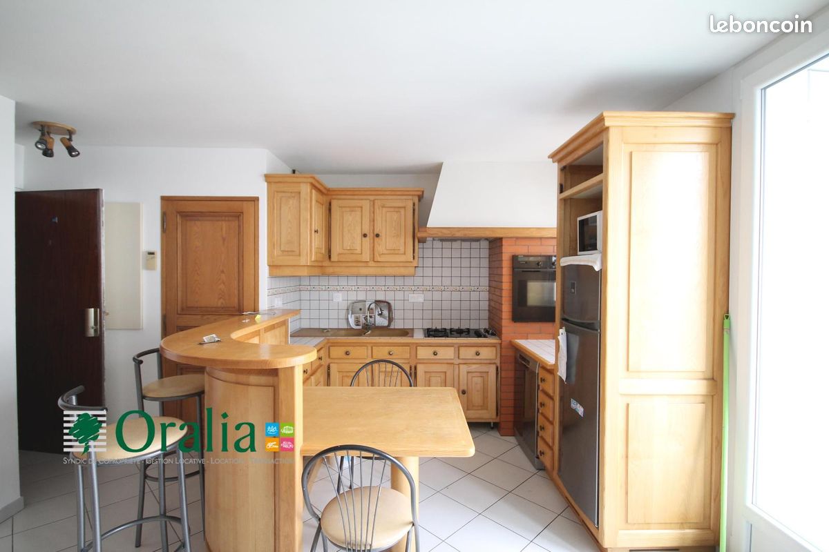 Appartement 3 pièces 51 m² · à Grenoble · 51 m² · 732 €