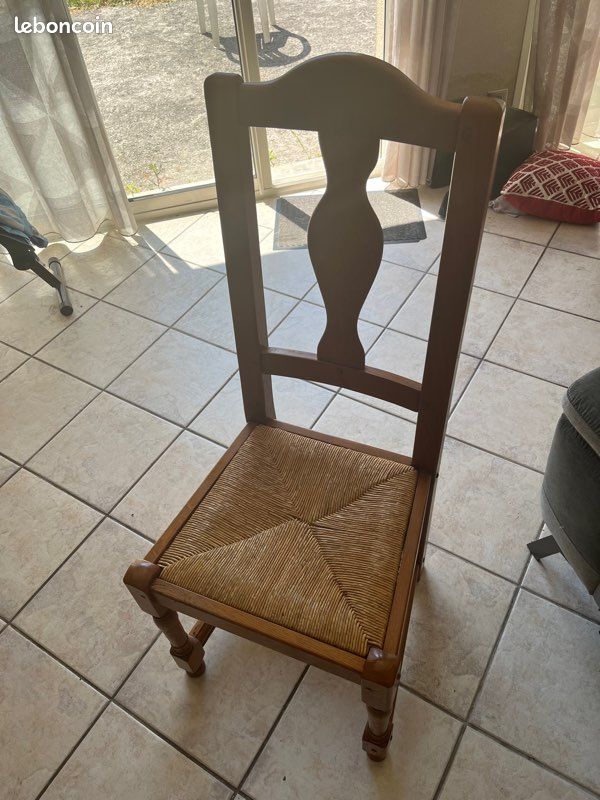 Table en bois massif et ses chaises (image 5)