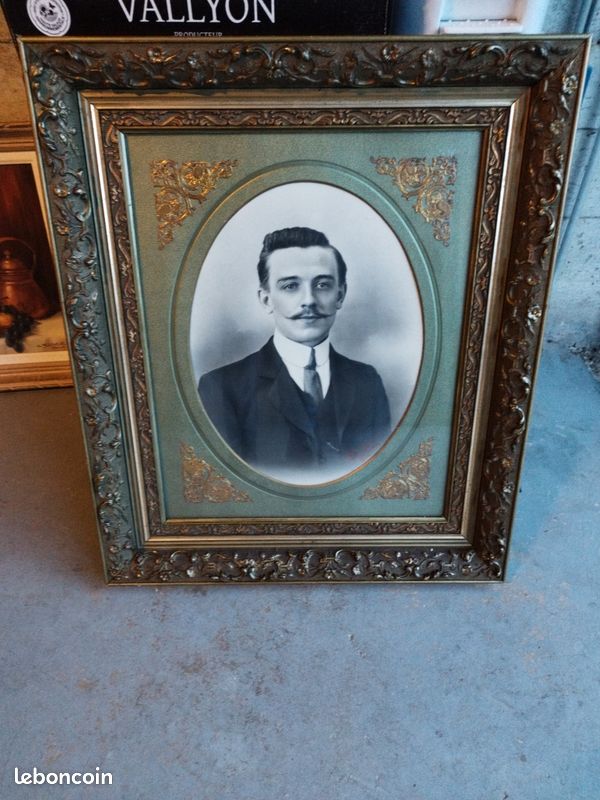 Superbe cadre avec portrait en bronze doré patiné très ancien (image 3)