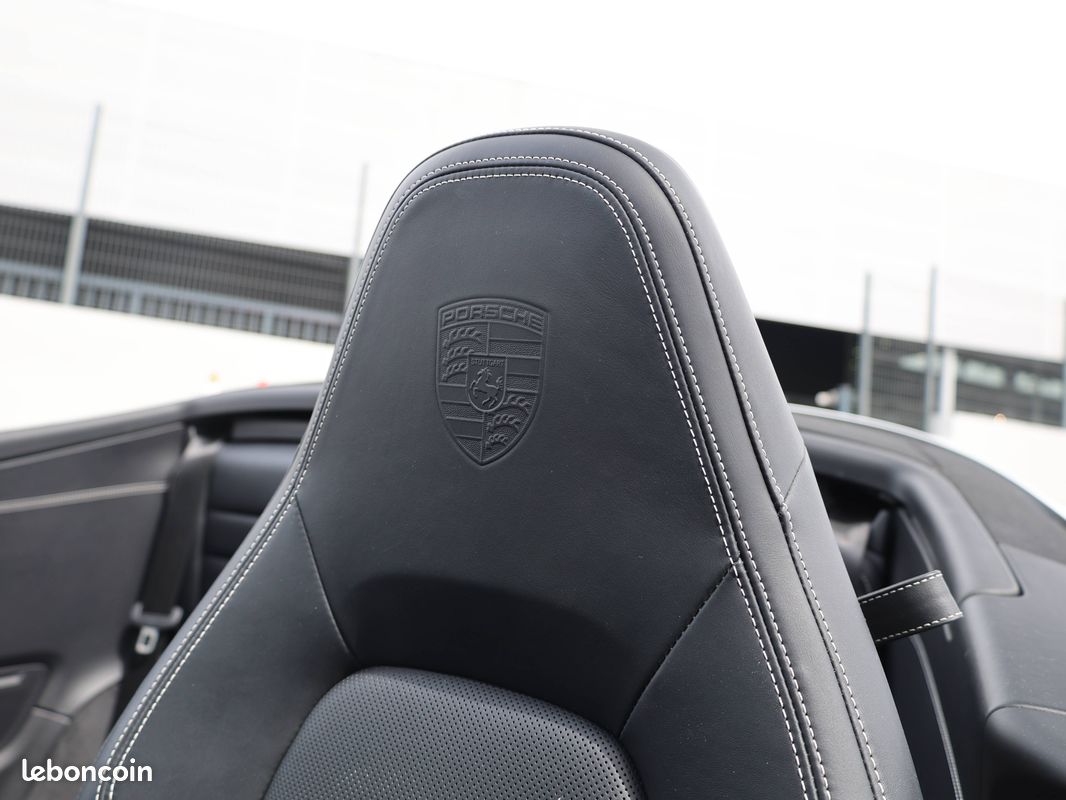 PORSCHE 911 Carrera 4S Cabriolet 3.0i 450 PDK (image 27)