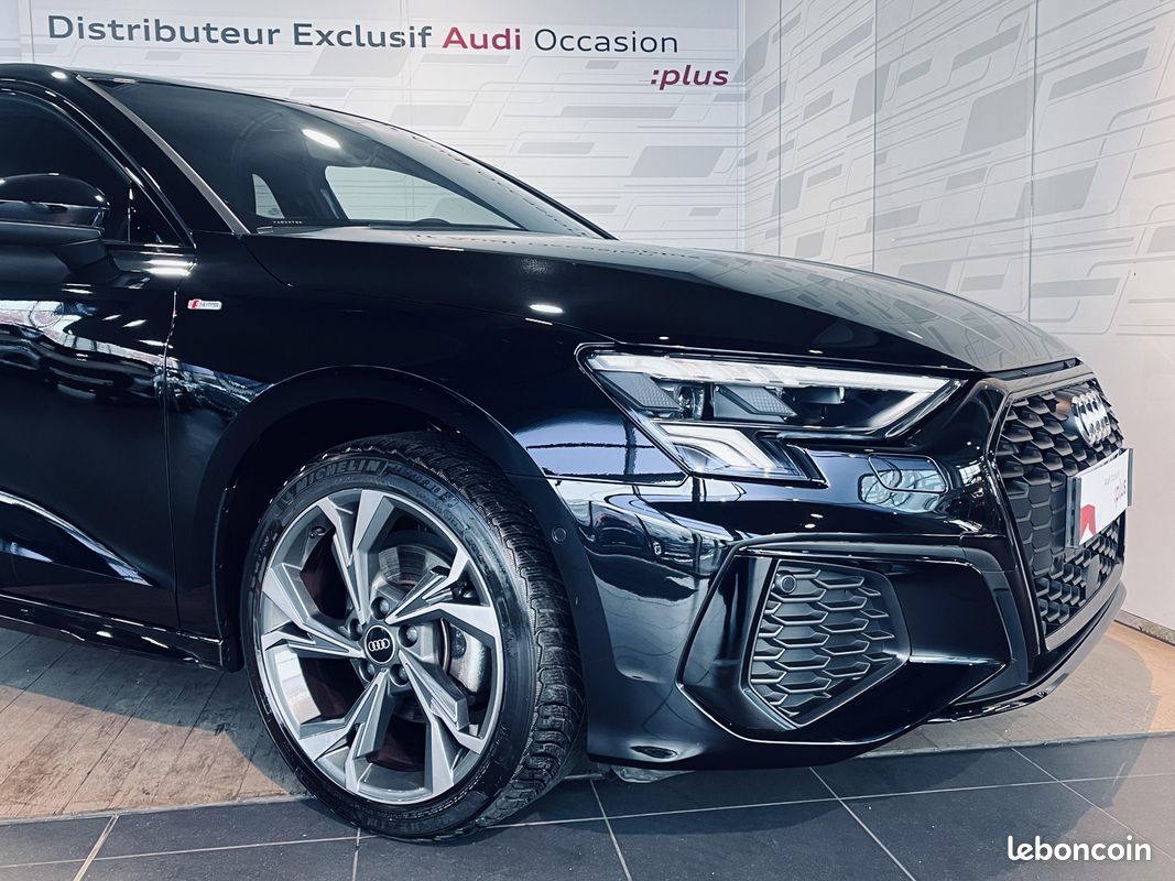 AUDI A3 Sportback 35 TFSI Mild Hybrid 150 S tronic 7 S Line (image 9)