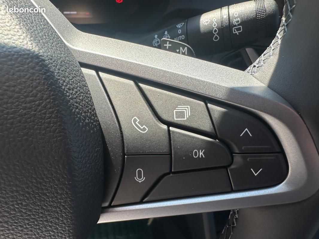 Dacia Duster Hybrid-G 150 4x4 Expression (image 16)