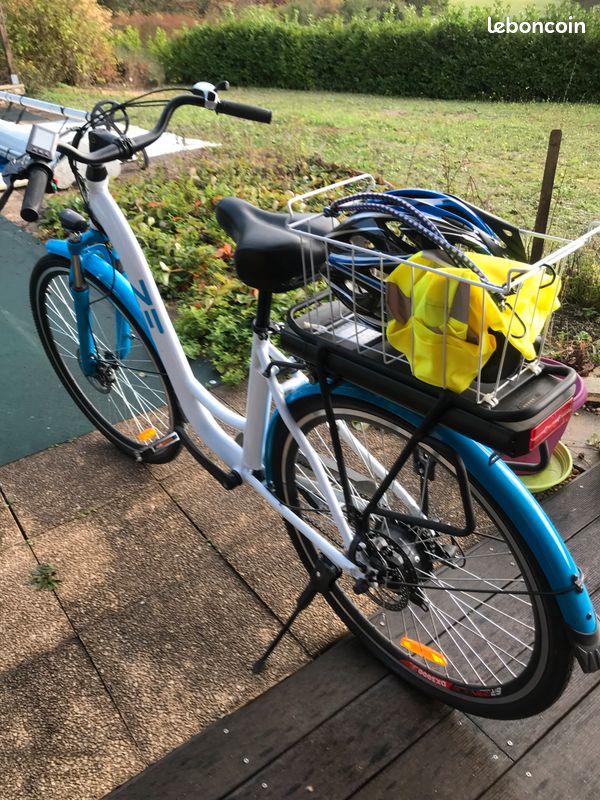 Vélo à assistance électrique (image 1)
