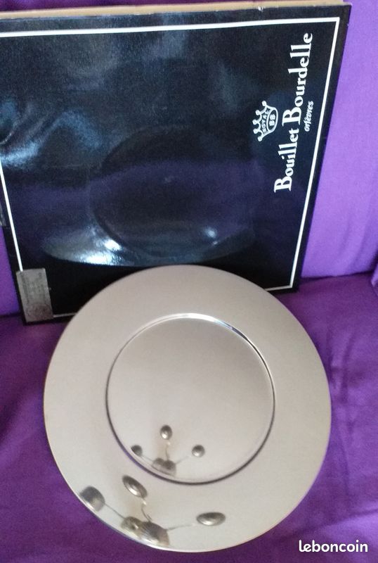 4 assiettes de présentation, métal argenté