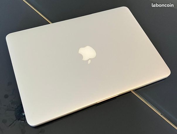 MACBOOK PRO 13 2016 256GO SSD/ 8GO DE RAM/ I5 /azerty Très bon Etat