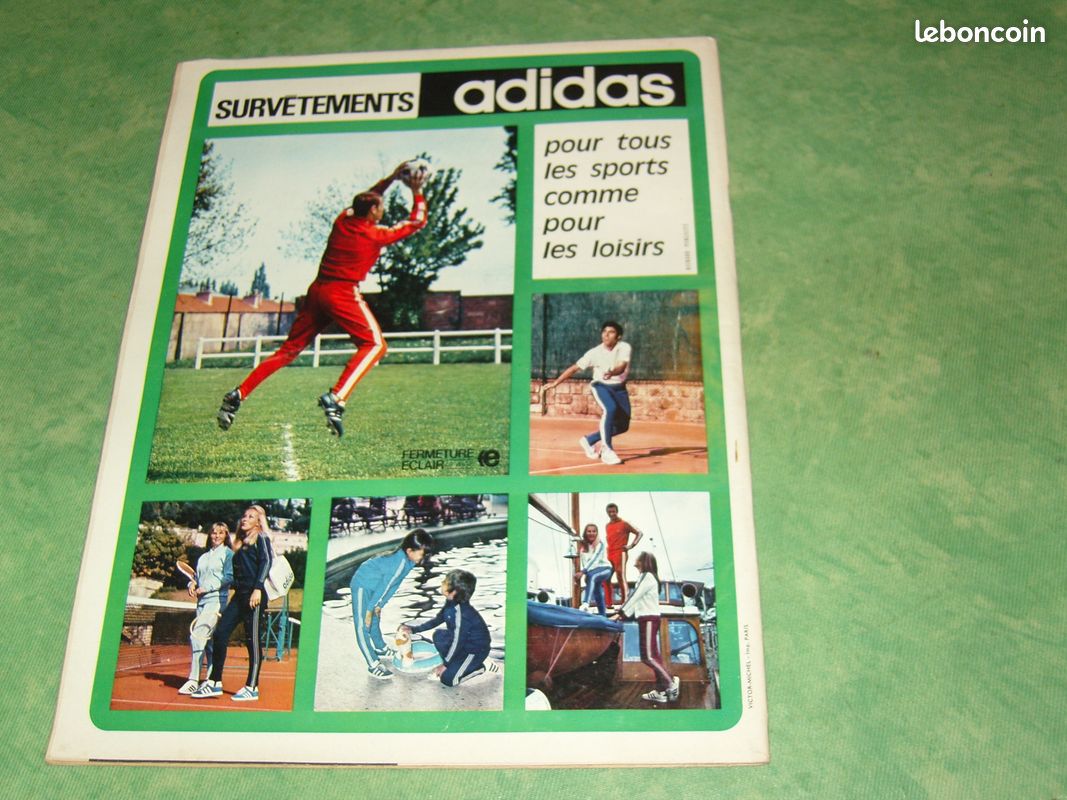 Emblème Vintage De Coupe Du Monde De Football | Vecteur Premium