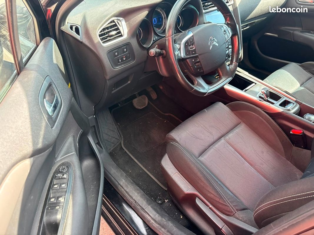 Citroën C4 1.6L HDI 112 CHEVAUX BOÎTE AUTOMATIQUE | ENTIÈREMENT RÉVISÉE ET GARANTIE (image 11)