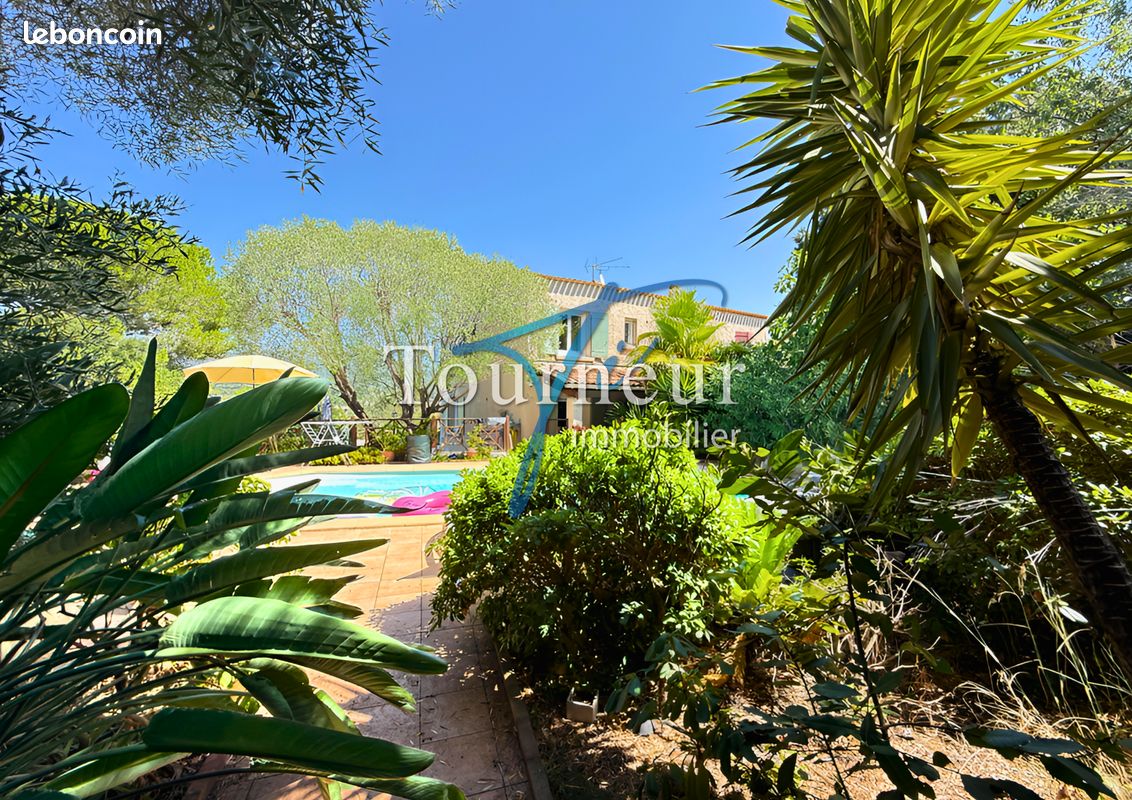 Maison 5 pièces 89 m² · à Sanary-sur-Mer · 89 m² · 599 000 €