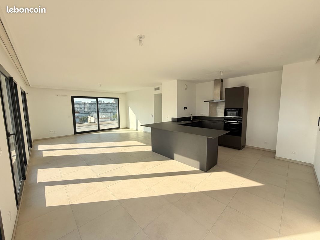 Appartement 5 pièces 130 m² · à Marseille · 130 m² · 4 435 €