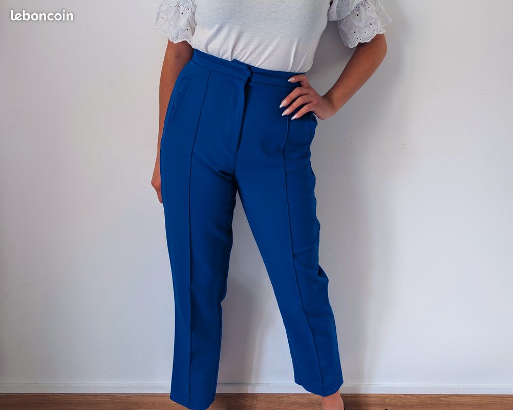Pantalon taille haute à pinces coupe carotte fuselé Style moderne