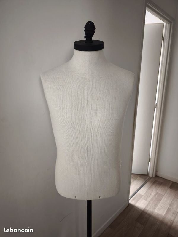 Buste homme (image 1)