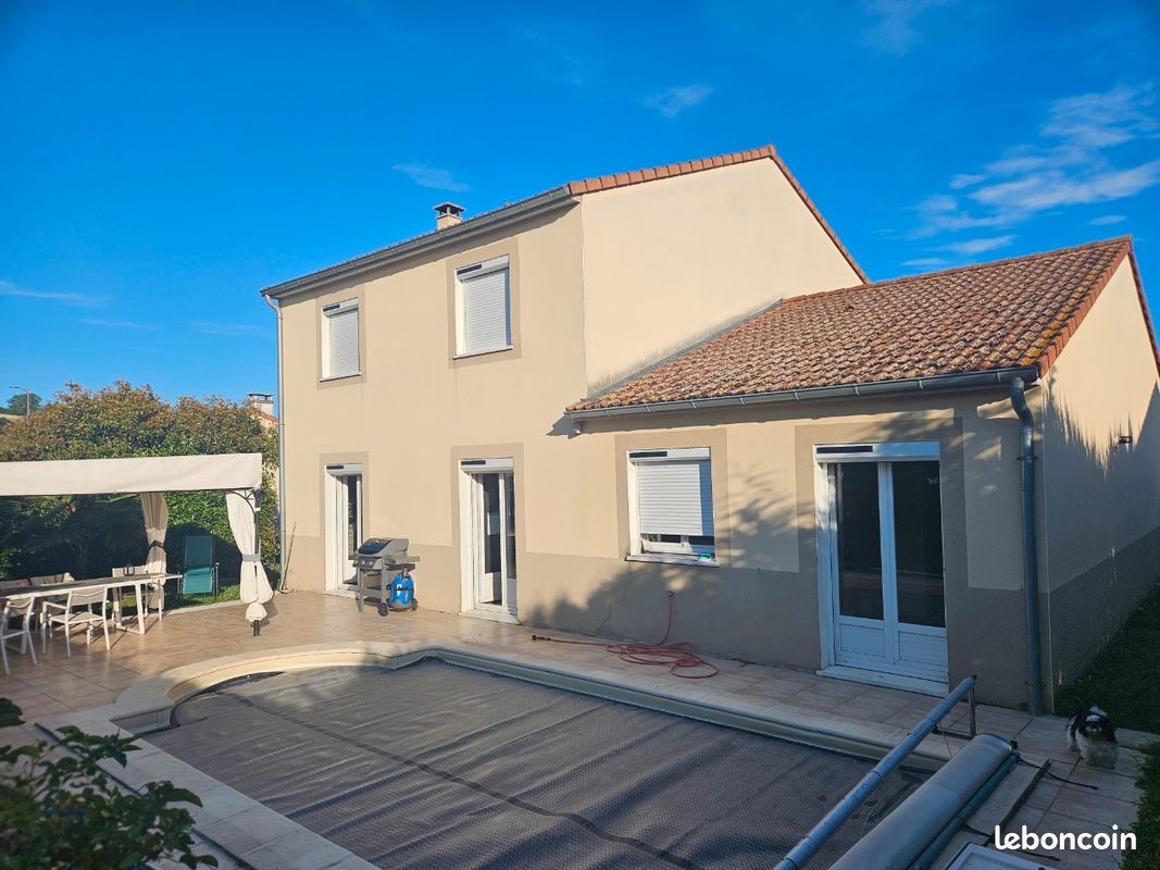 Maison 6 pièces 156 m² · à Saint-Maurice-l'Exil · 156 m² · 370 000 €