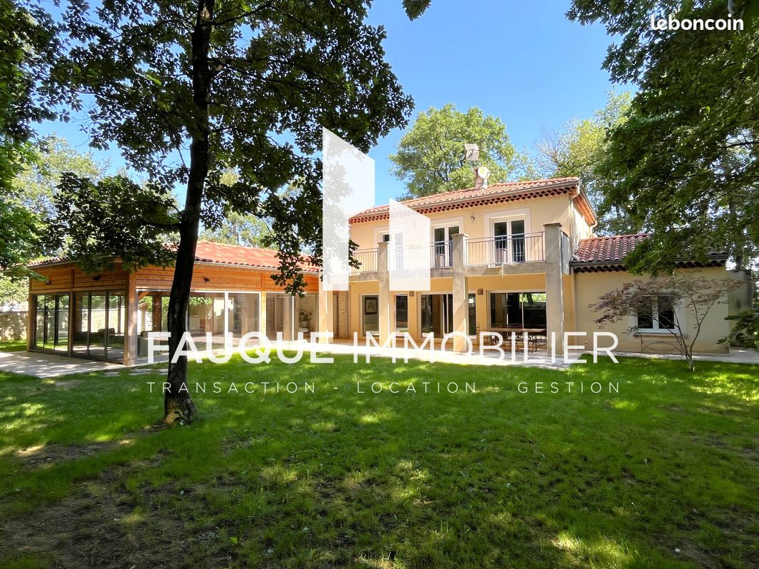 Maison 7 pièces 181 m² · à Montélier · 181 m² · 698 000 €