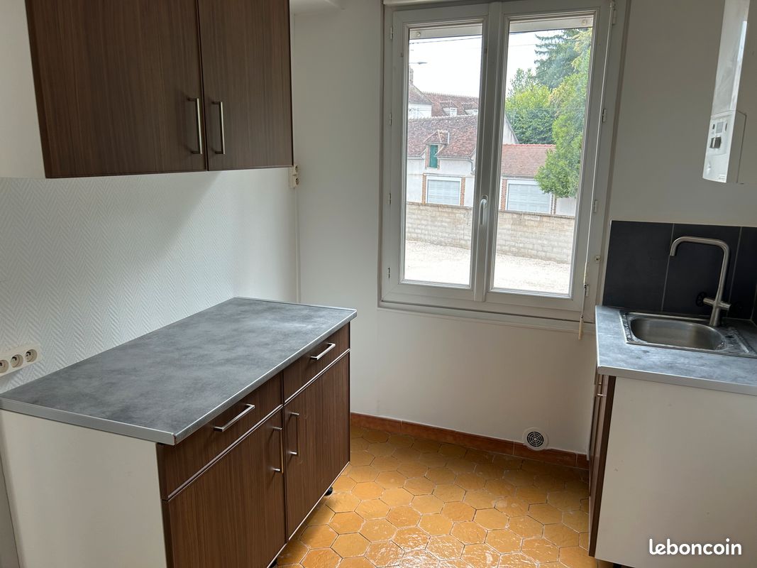 Appartement 2 pièces 30 m² · à Joigny · 30,3 m² · 396 €/mois
