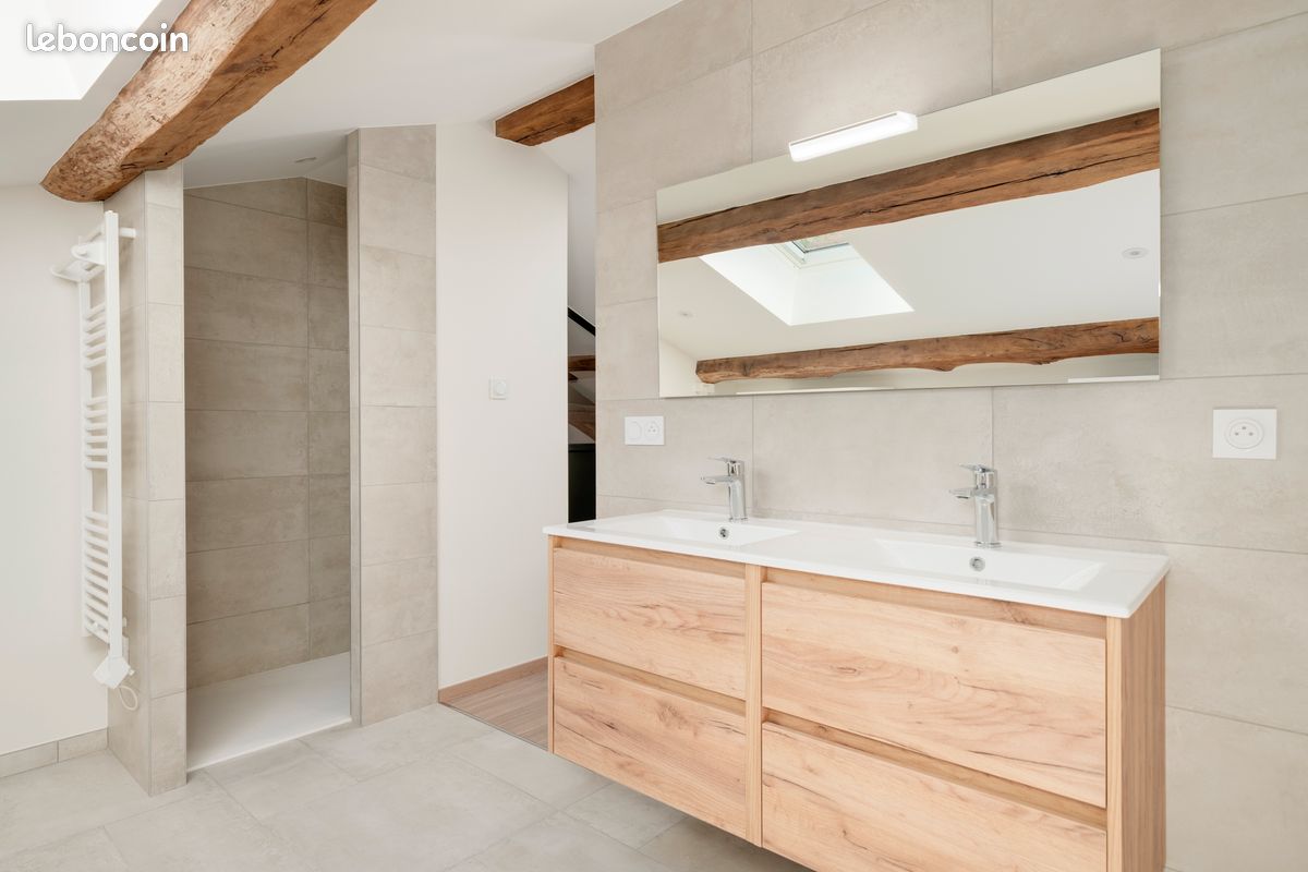 EXCLU – T2 duplex meublé de standing 65 m2 – Refait à NEUF (image 5)