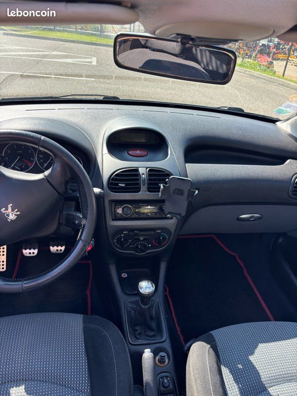 Peugeot 206 CC 1.6 16V 110 CH de 2003 (image 3)