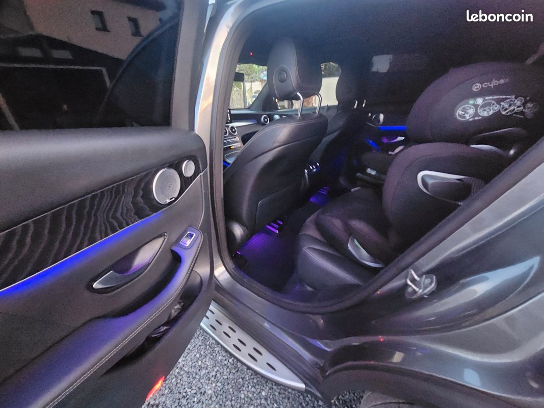 Mercedes GLC Coupé 300d 4MATIC AMG Line – 2019 – Toit ouvrant – Attelage – CarPlay (image 3)
