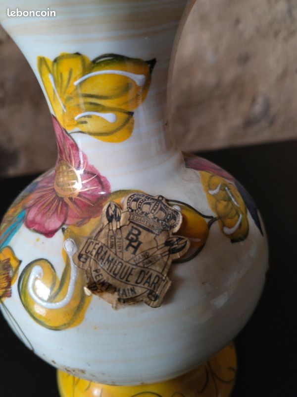 Vase aiguière H Becquet en céramique a décor peint (image 3)