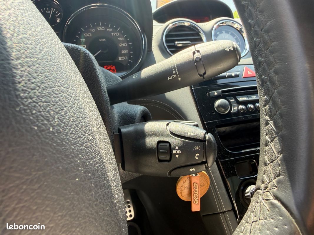 Peugeot rcz 1.6 thp 200ch (image 23)