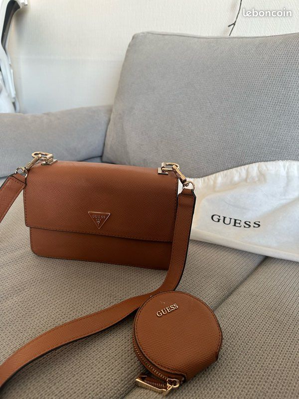 Sac Guess Kaki Sac A Main Guess Marron/kaki Accessoires