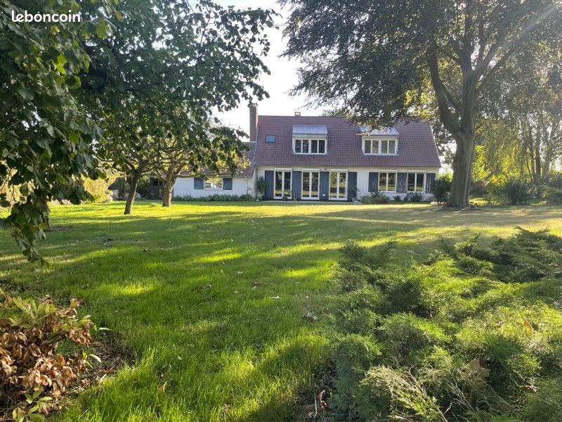 Maison 11 pièces 184 m² · à Escobecques · 184 m² · 900 000 €