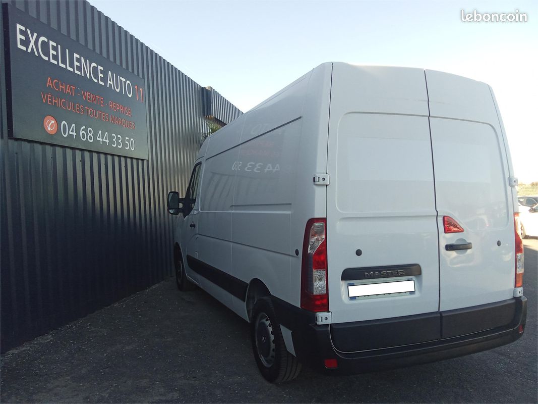 RENAULT Master III L2H2 3300 2.3 DCI 135 Confort (image 2)