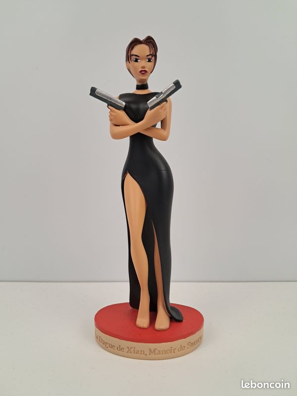 Figurine collection TOMB RAIDER Legend Lara Croft NEPAL résine sexy