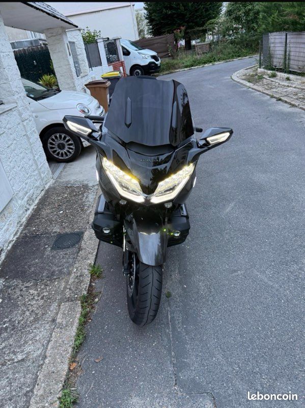 Goldwin Touring DCT 2025 faible kms (image 2)
