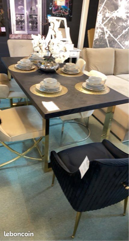 Table à manger et chaises (image 2)