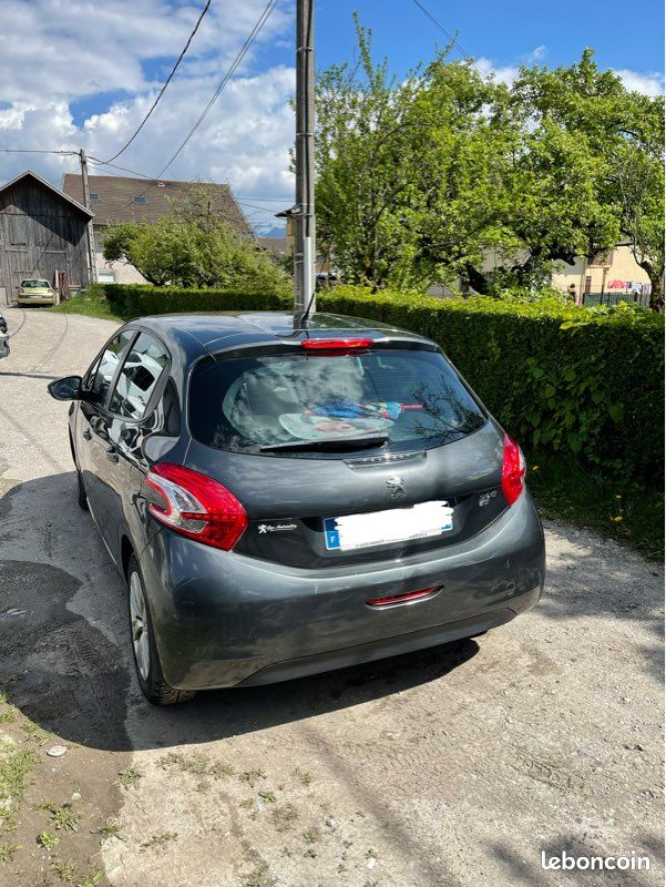 Peugeot 208 1,6 hdi (image 2)