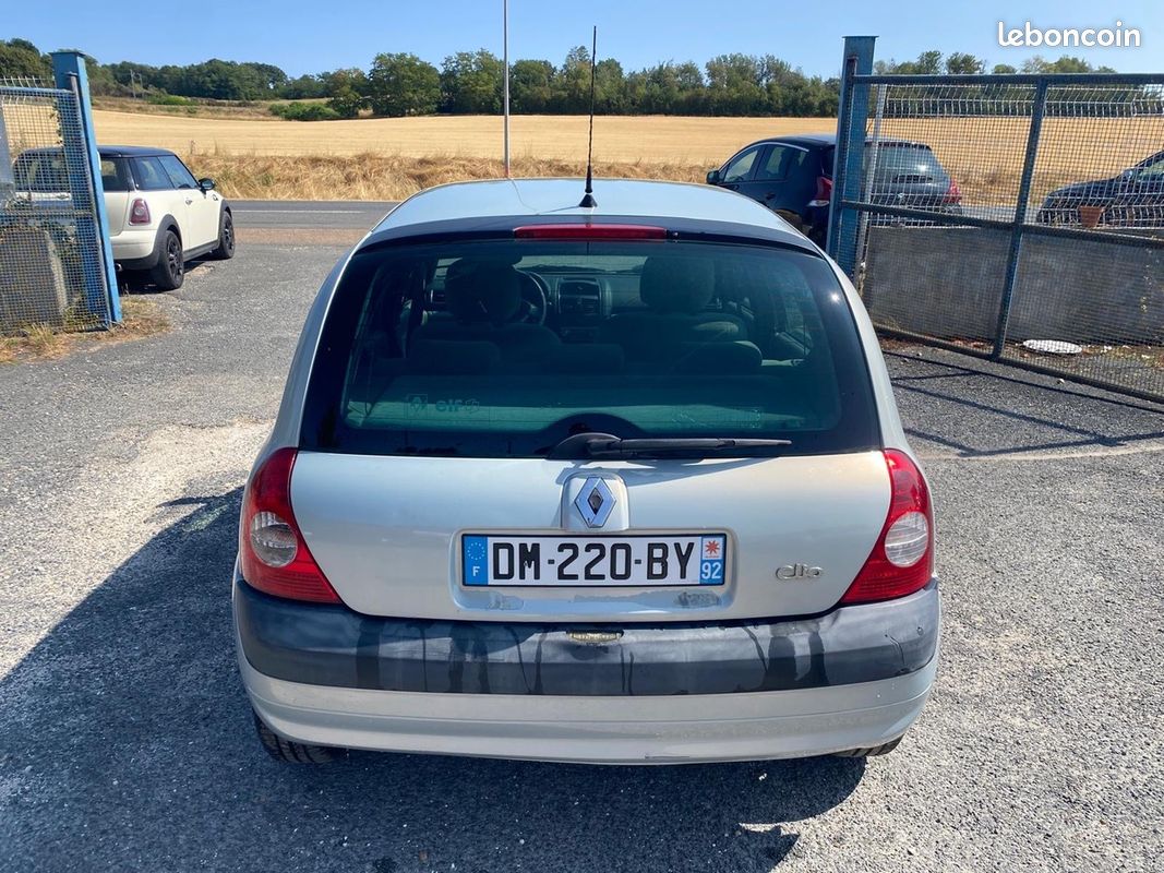 RENAULT Clio II 1.5 dci 65cv luxe privilège 224050km (image 4)